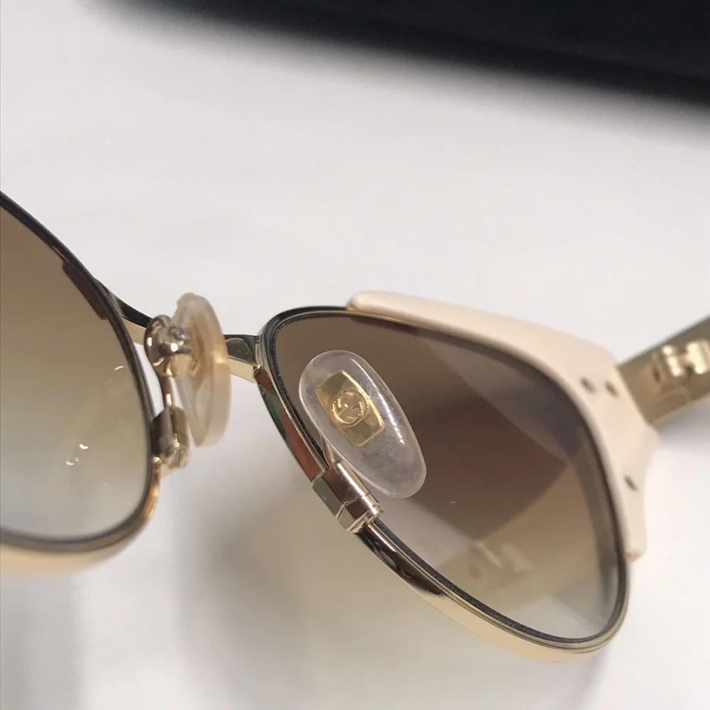 New Authentic Gucci GG0522S 005 Cat-Eye Sunglasses Ivory Brown Gradient